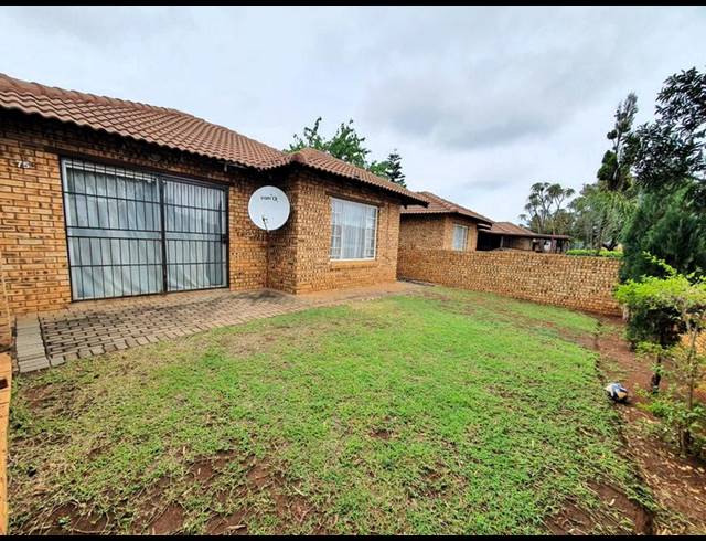 2 BEDROOM TOWNHOUSE FOR SALE IN AMANDASIG